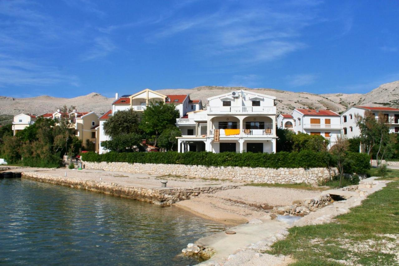 Apartments And Rooms By The Sea Pag - 3152 Pag Town Kültér fotó
